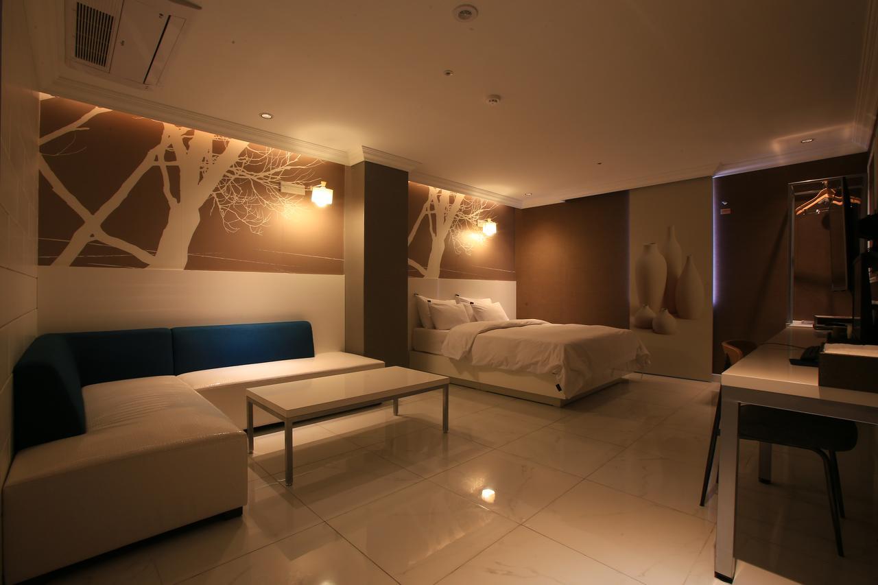 Gram Hotel Namyangju Bagian luar foto